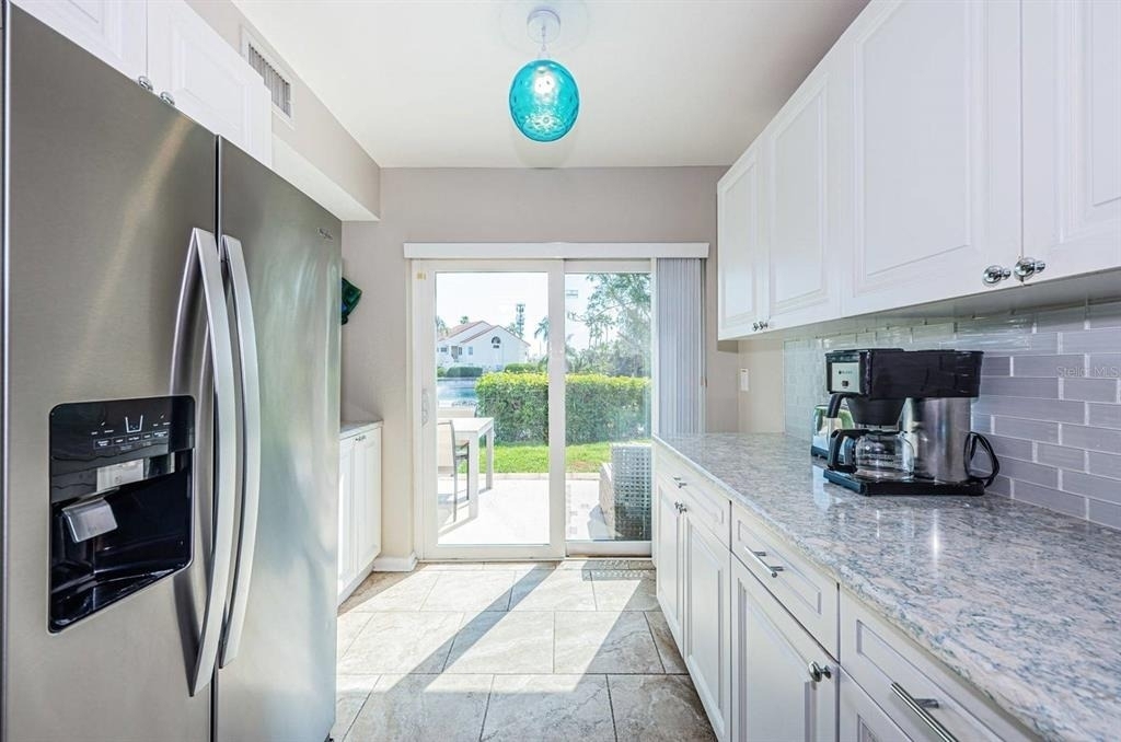 6107 Mirada Circle - Photo 2