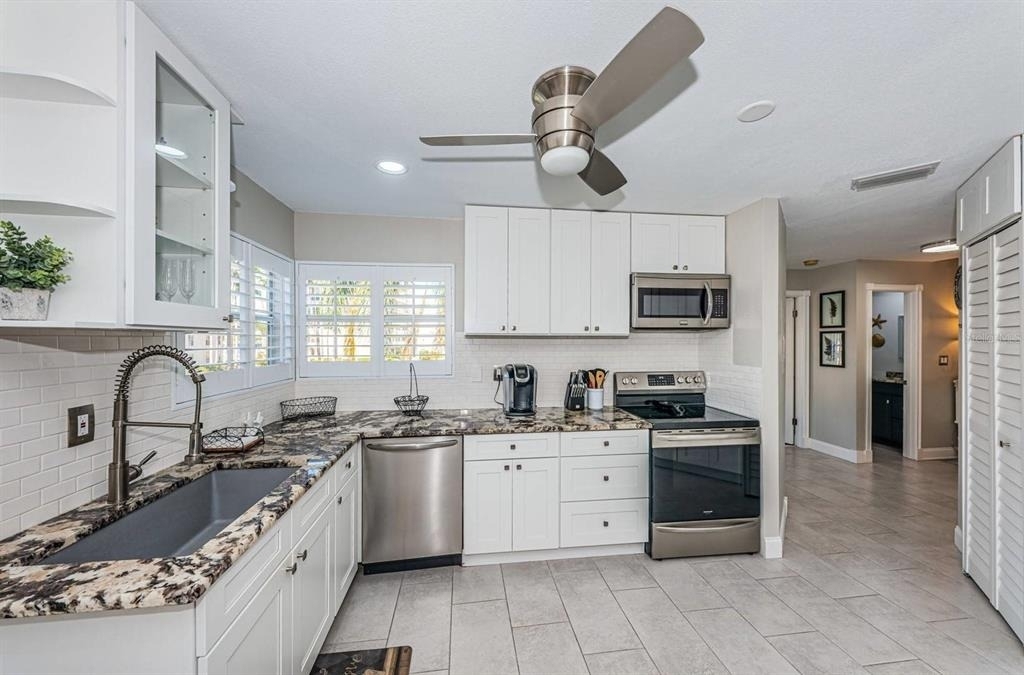 6000 Bahia Del Mar Circle - Photo 3