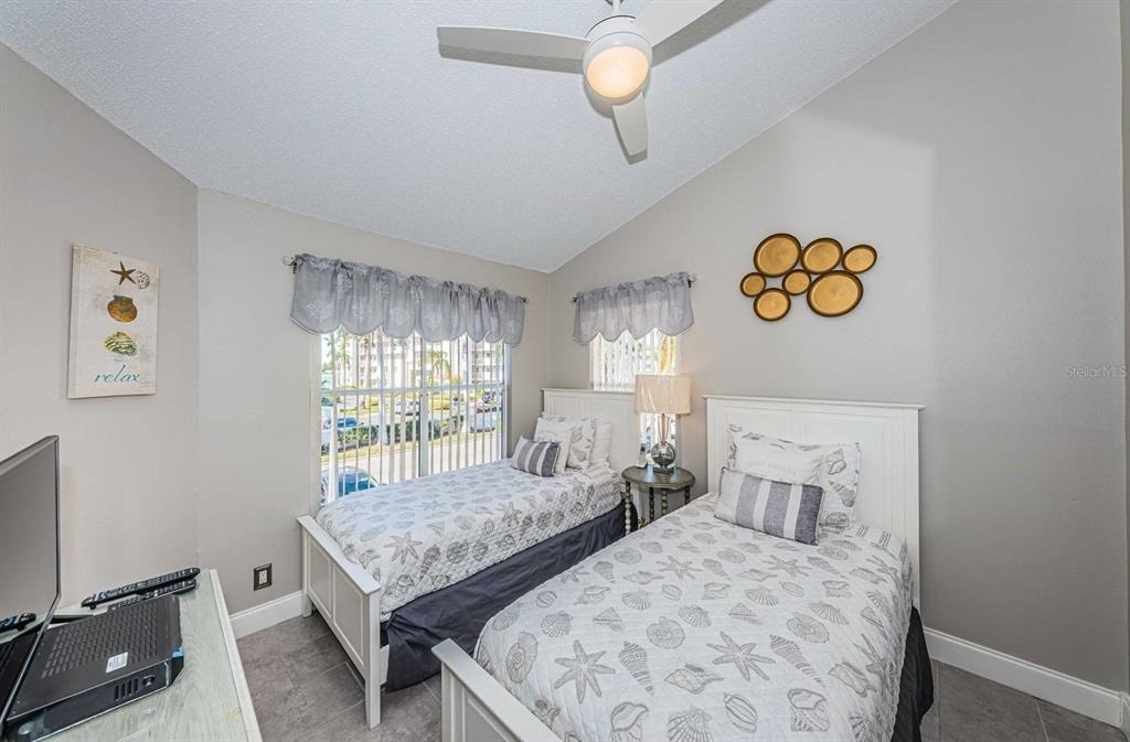 6000 Bahia Del Mar Circle - Photo 10
