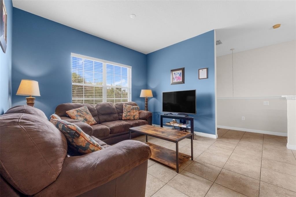 2835 Oakwater Drive - Photo 3