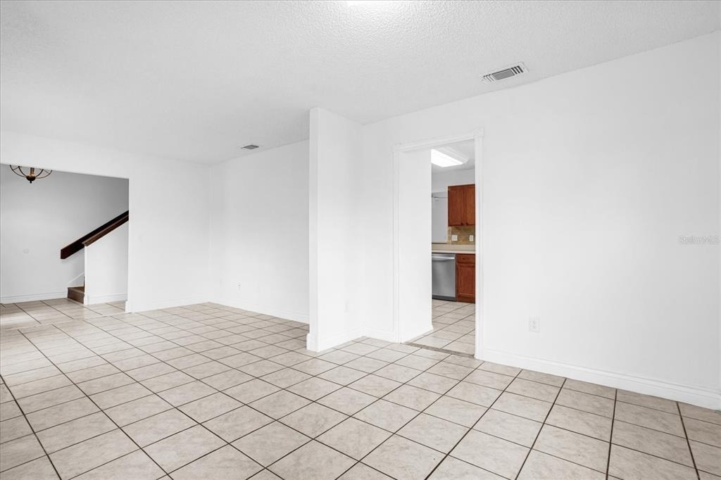 601 Tomlinson Terrace - Photo 6