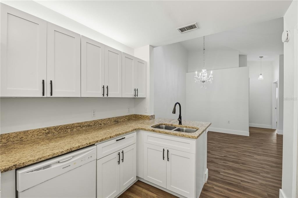 3300 Loveland Boulevard - Photo 11