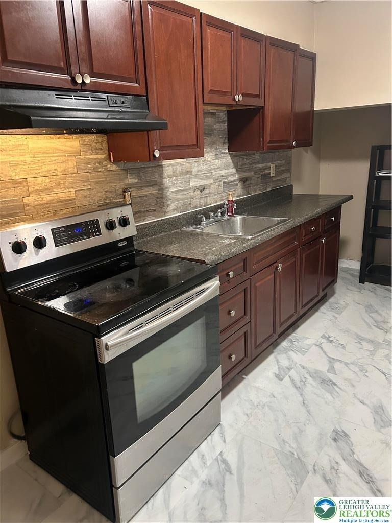823 W Washington Street - Photo 2