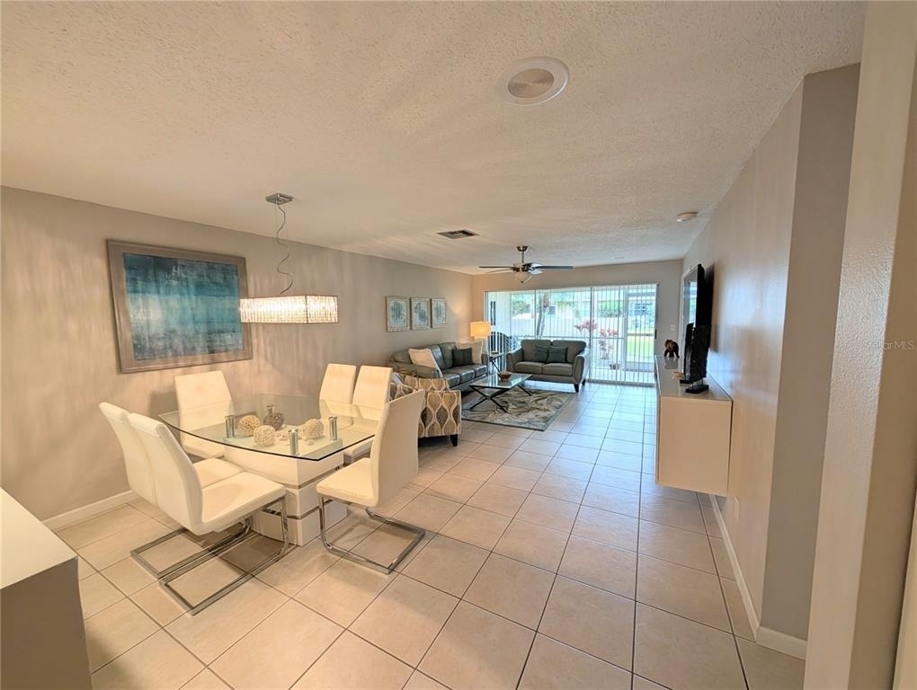 6896 W Country Club Lane - Photo 2