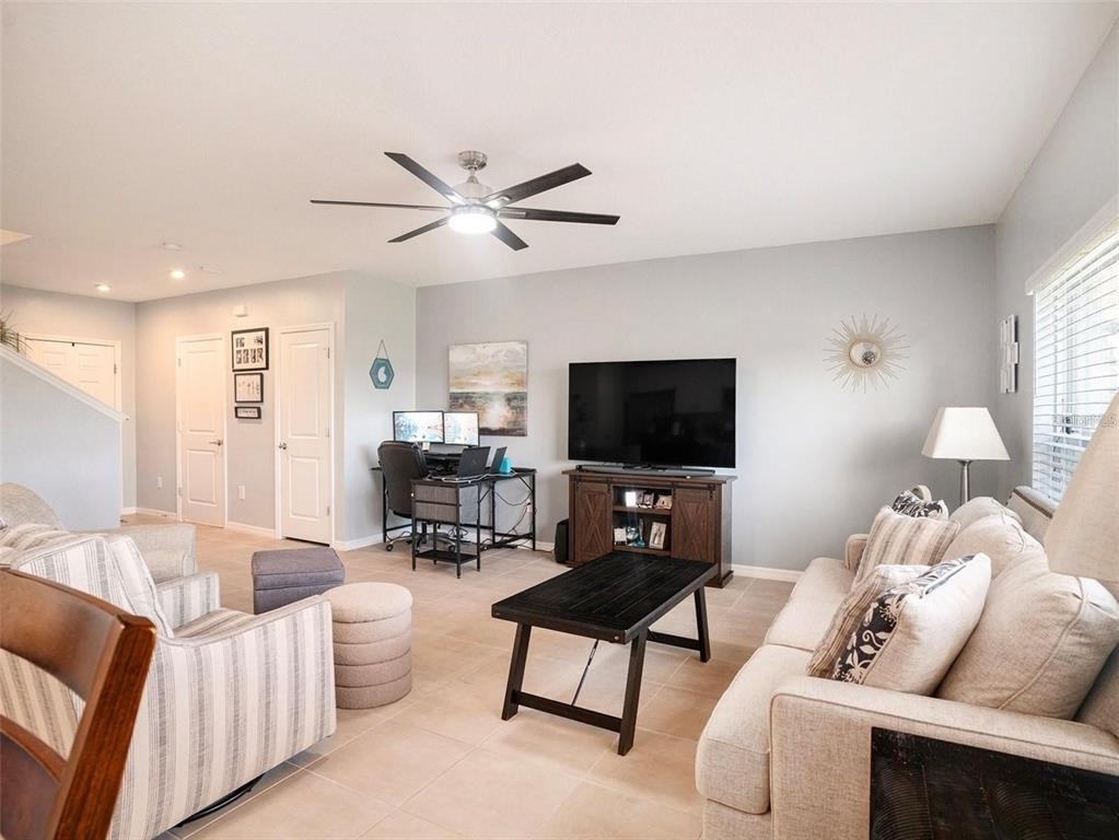 5912 Laurelcrest Glen - Photo 2