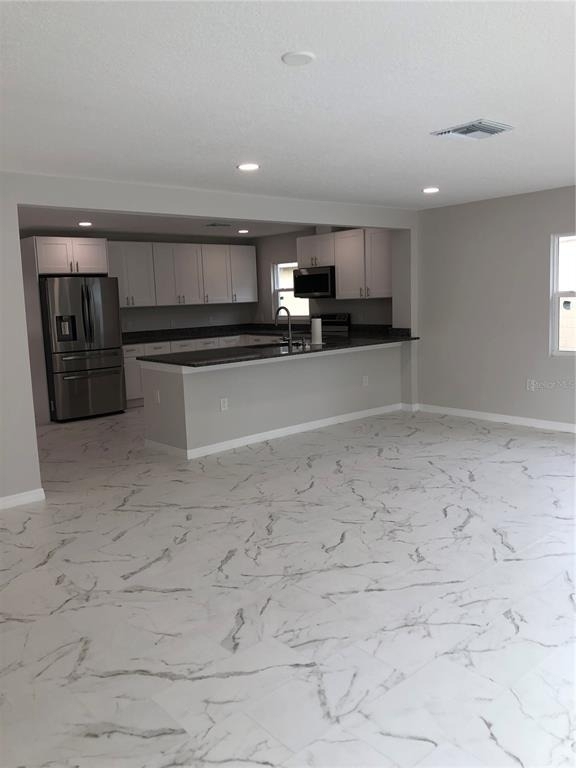 345 Parkland Avenue - Photo 5