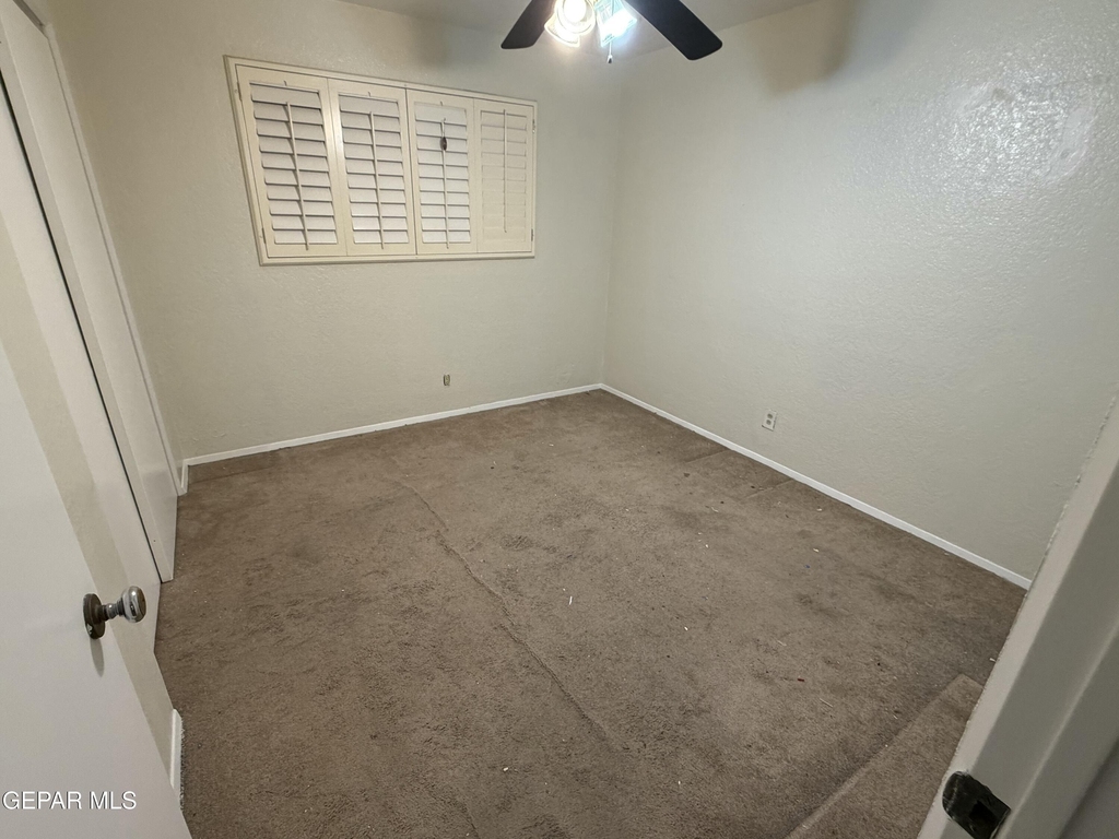 8208 Dempsey Avenue - Photo 6