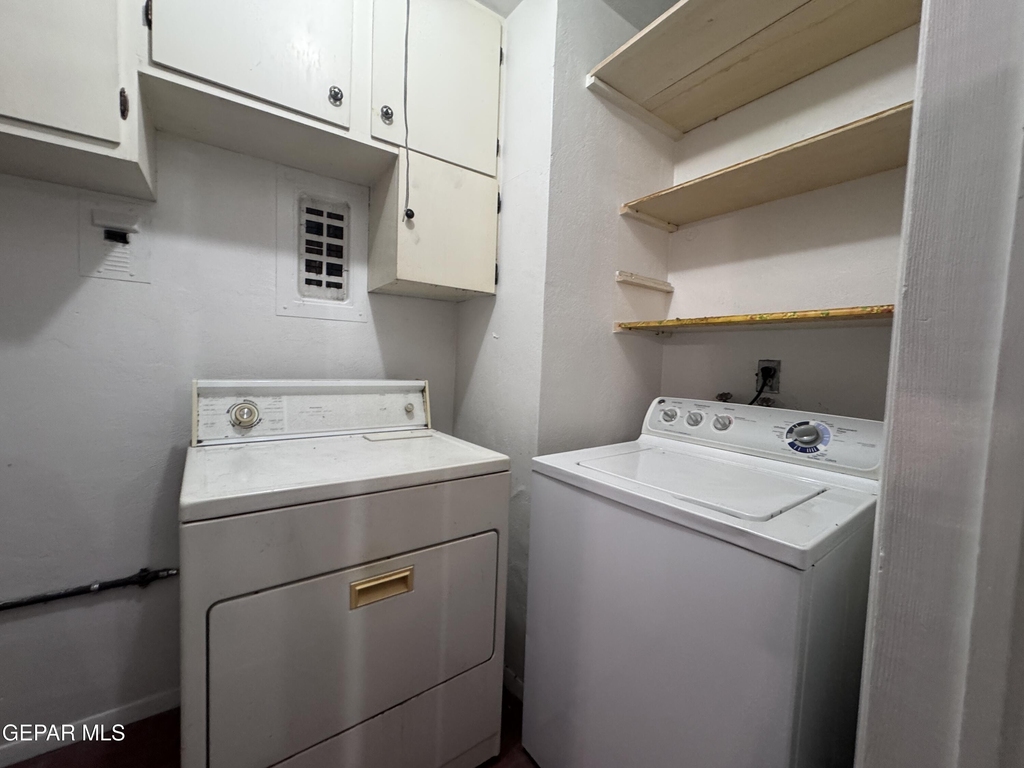 8208 Dempsey Avenue - Photo 5