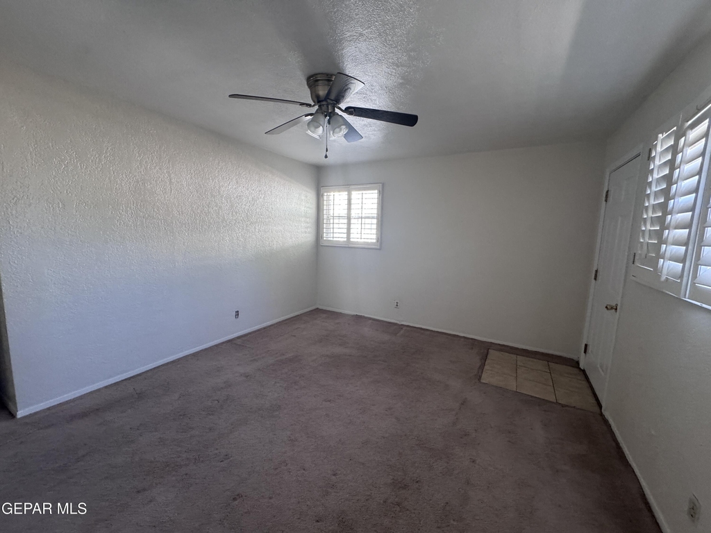 8208 Dempsey Avenue - Photo 9