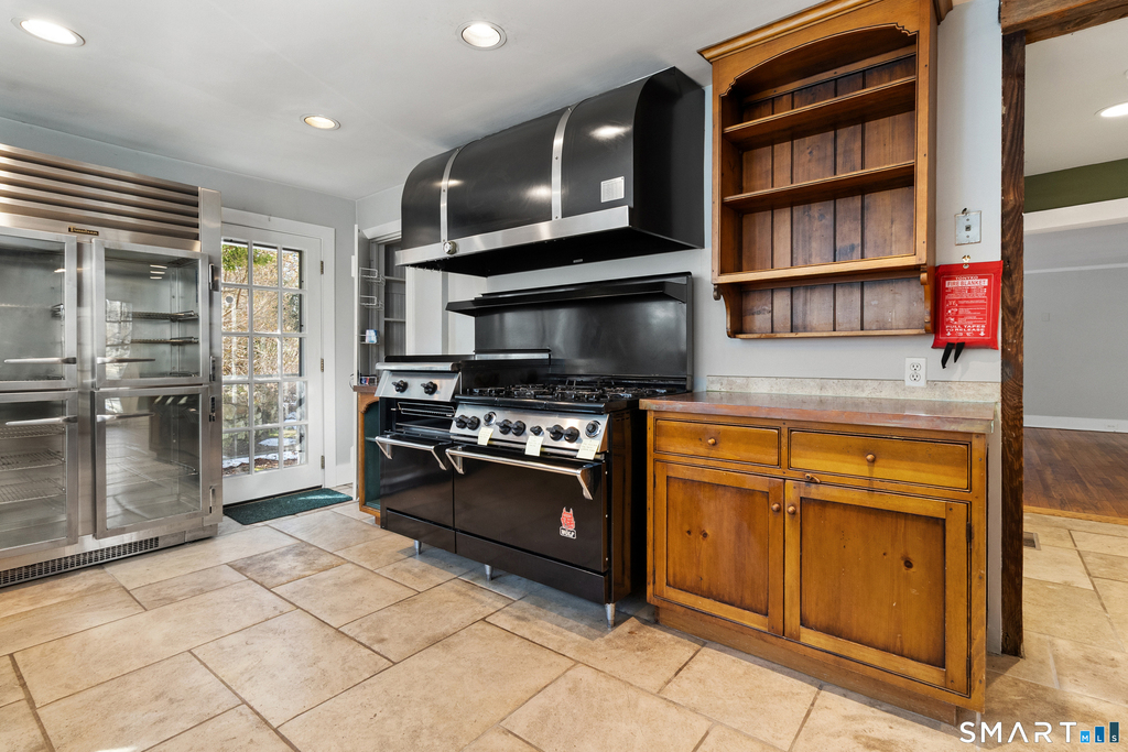 145 Lyons Plain Road - Photo 18