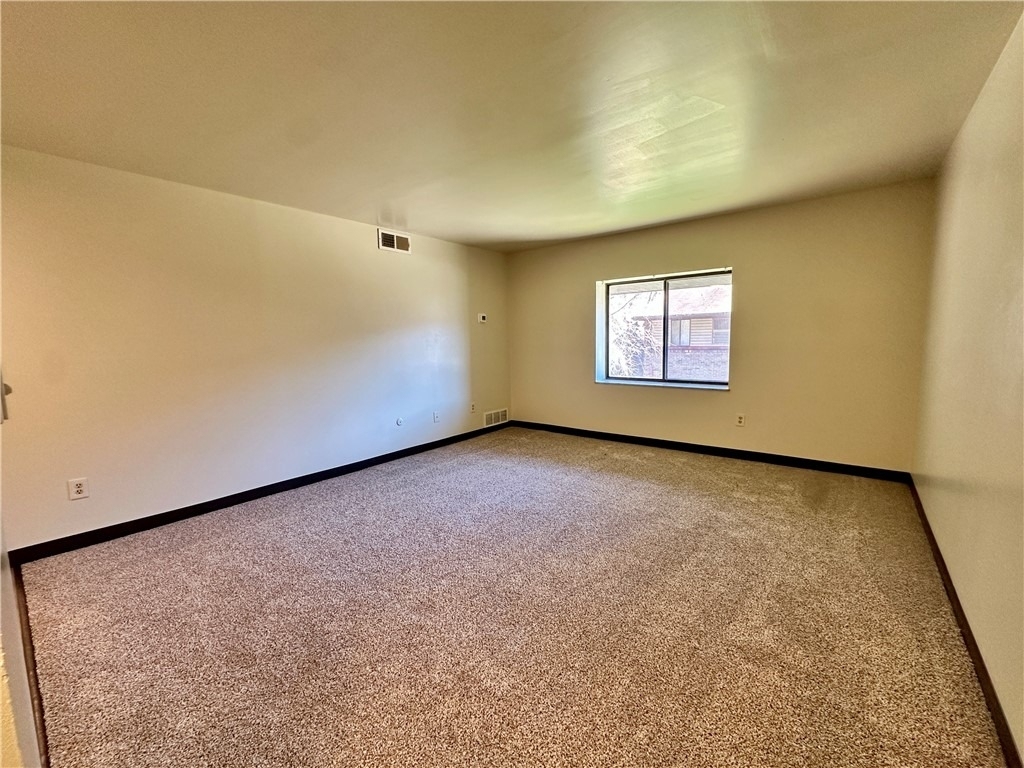 210 Electric Ave - Photo 4