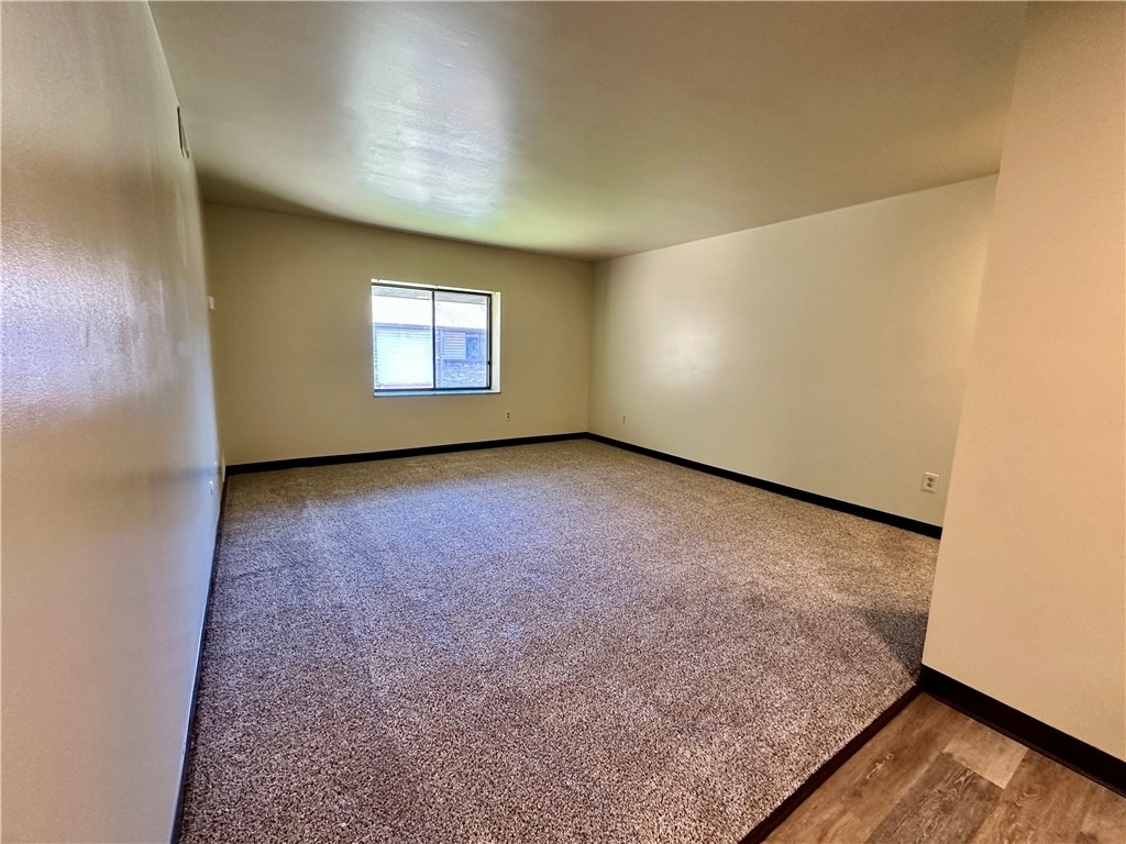 210 Electric Ave - Photo 5