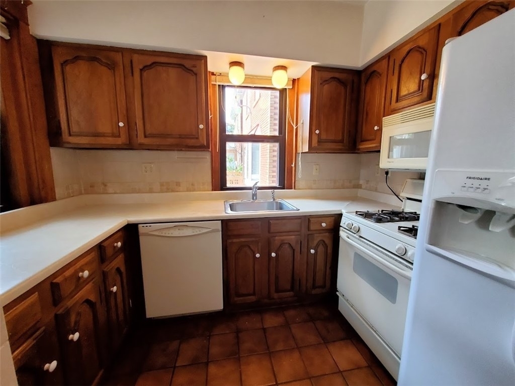 222 Morewood Ave - Photo 6