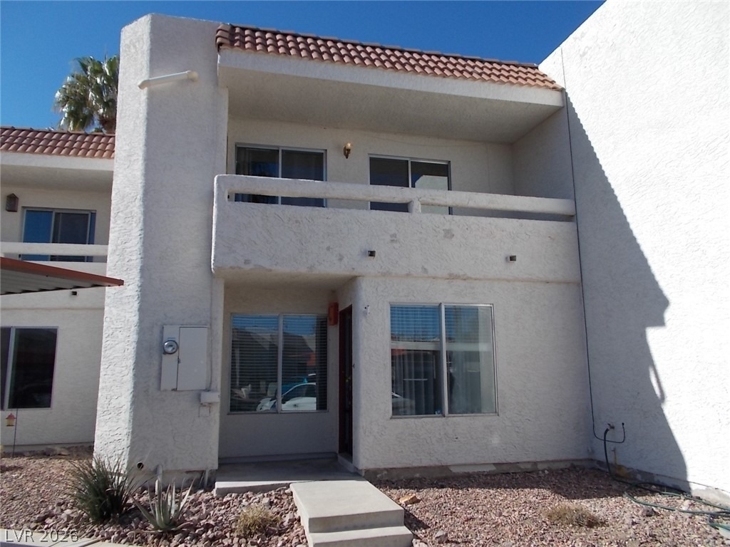 687 Marina Drive - Photo 0