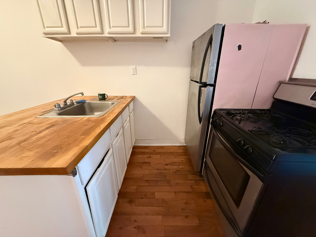 367 Menahan Street - Photo 1