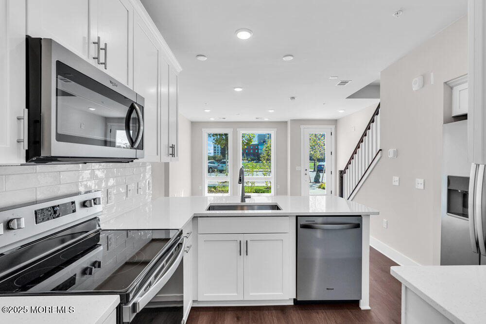 201 Sunset Avenue - Photo 8