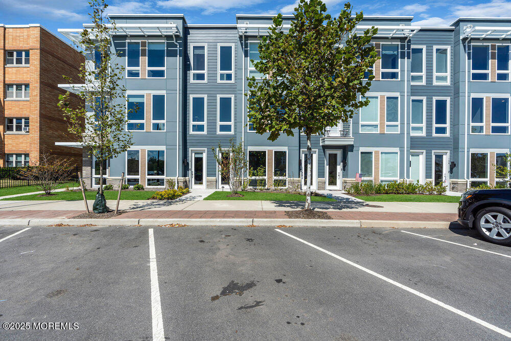 201 Sunset Avenue - Photo 1