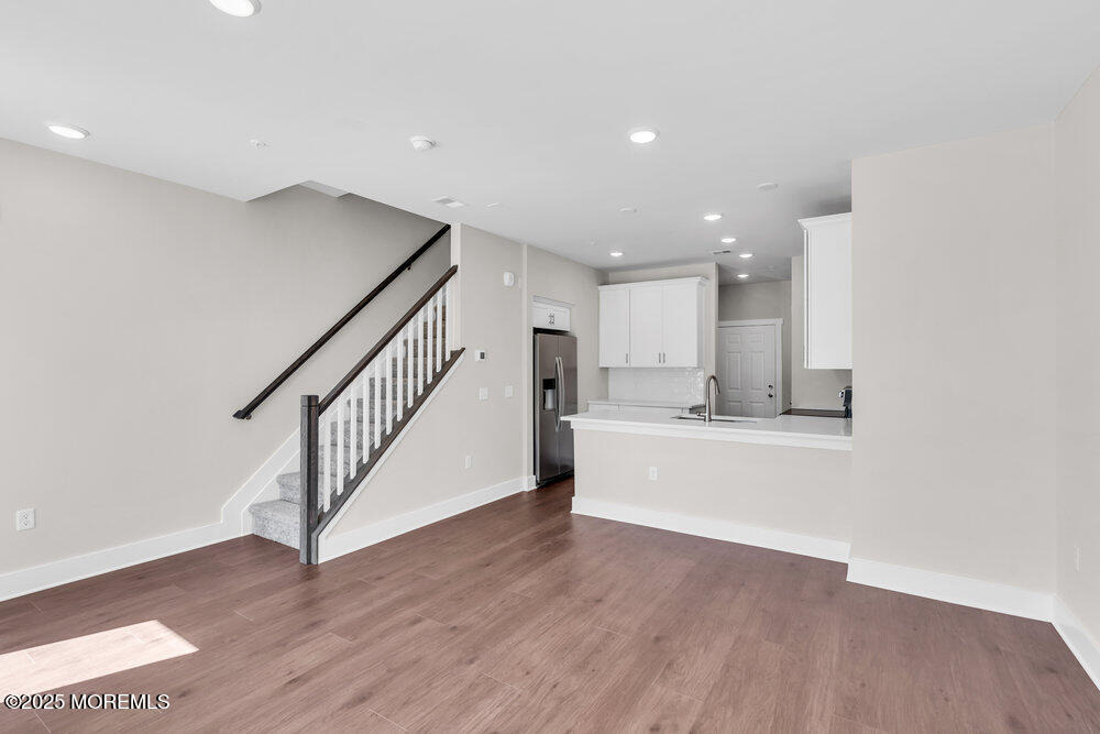 201 Sunset Avenue - Photo 3