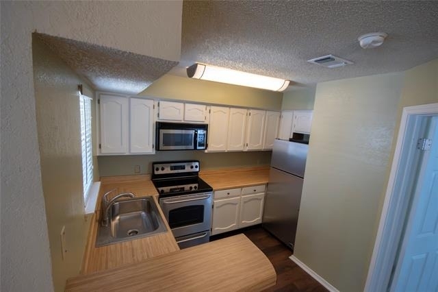 3121 Sondra Drive - Photo 4