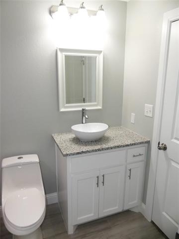 608 E College Street - Photo 12