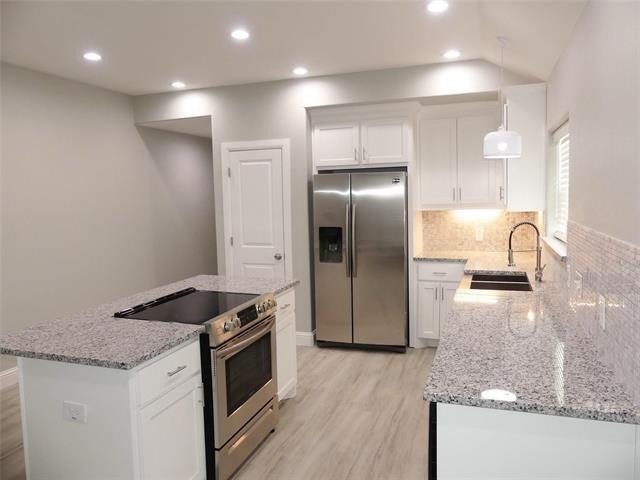 608 E College Street - Photo 4
