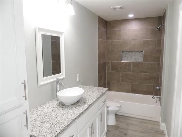 608 E College Street - Photo 14