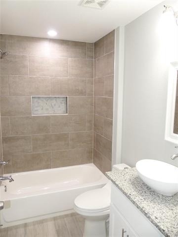 608 E College Street - Photo 13