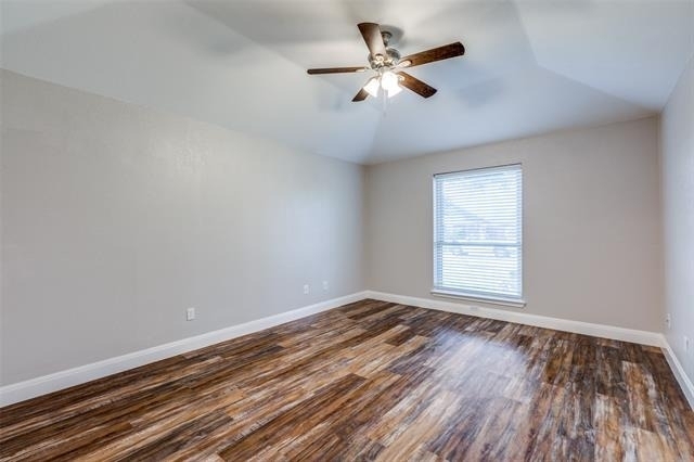 3814 Drakestone Avenue - Photo 4