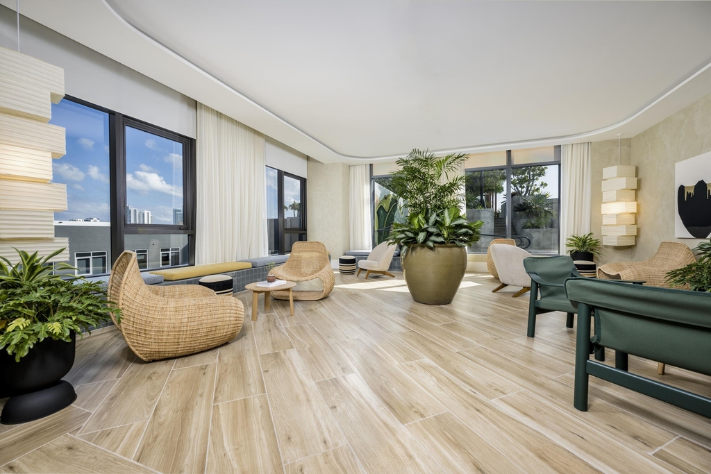286 Nw 29th Street - Photo 38