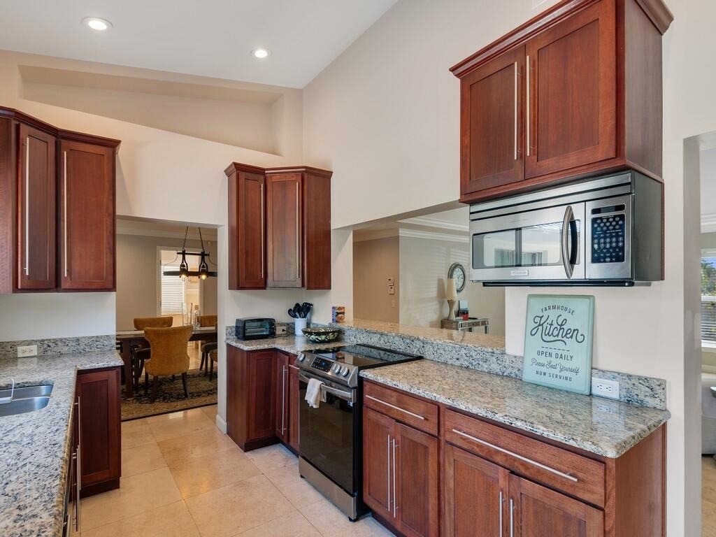 527 E Causeway Boulevard - Photo 7