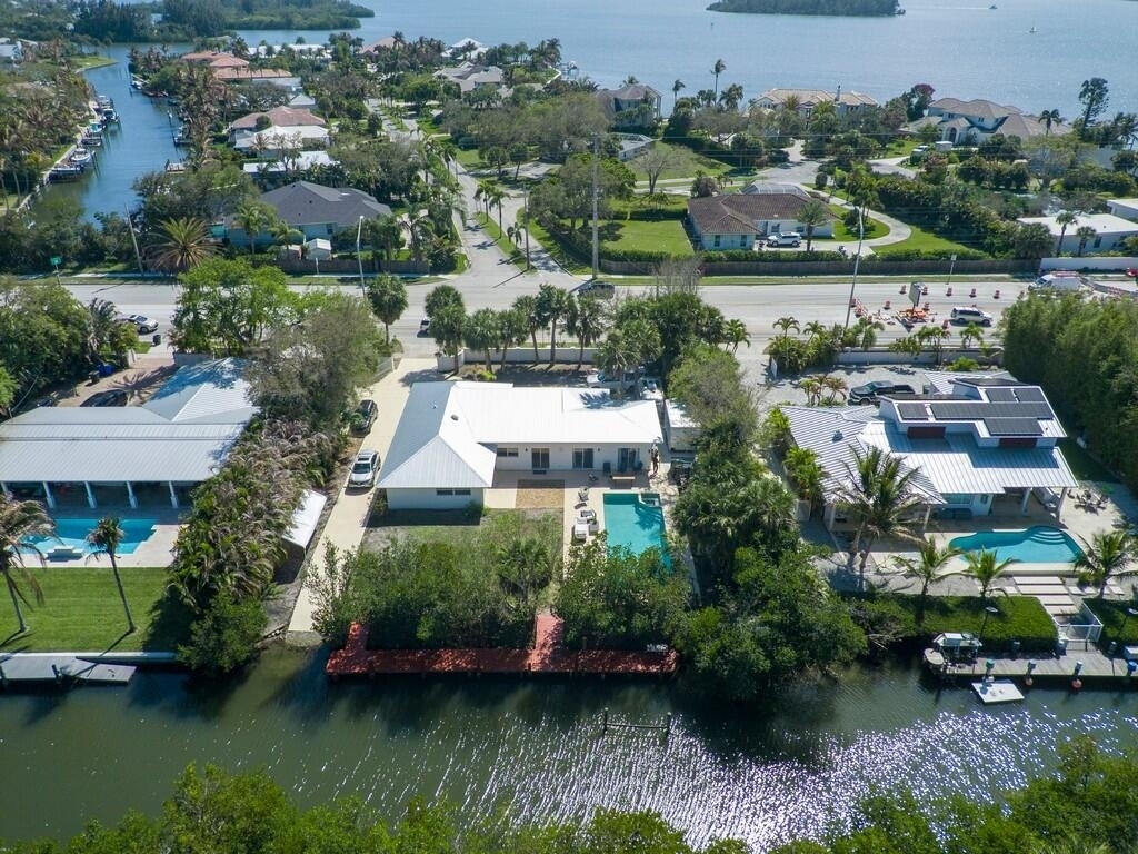527 E Causeway Boulevard - Photo 27
