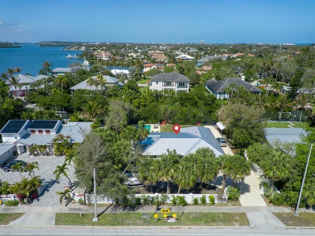 527 E Causeway Boulevard - Photo 25