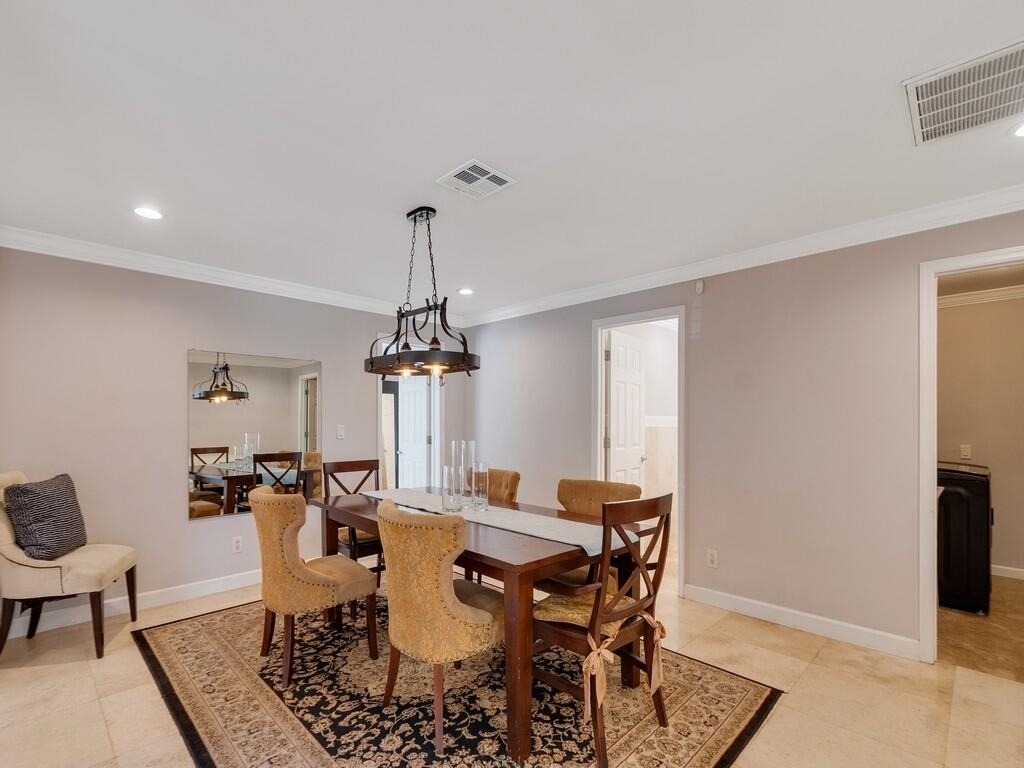 527 E Causeway Boulevard - Photo 5