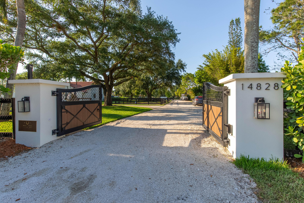 14828 Rolling Rock Place - Photo 2