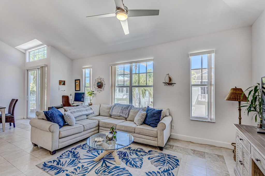 1701 Mizzenmast Way - Photo 1