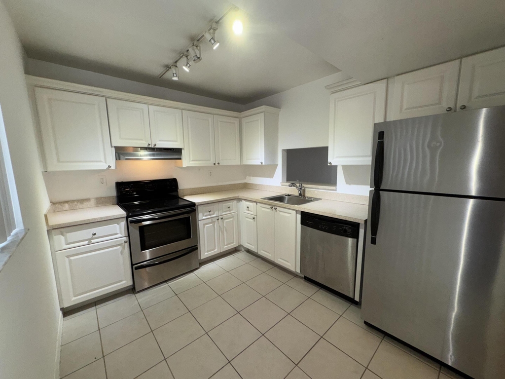 701 N Pine Island Road - Photo 1