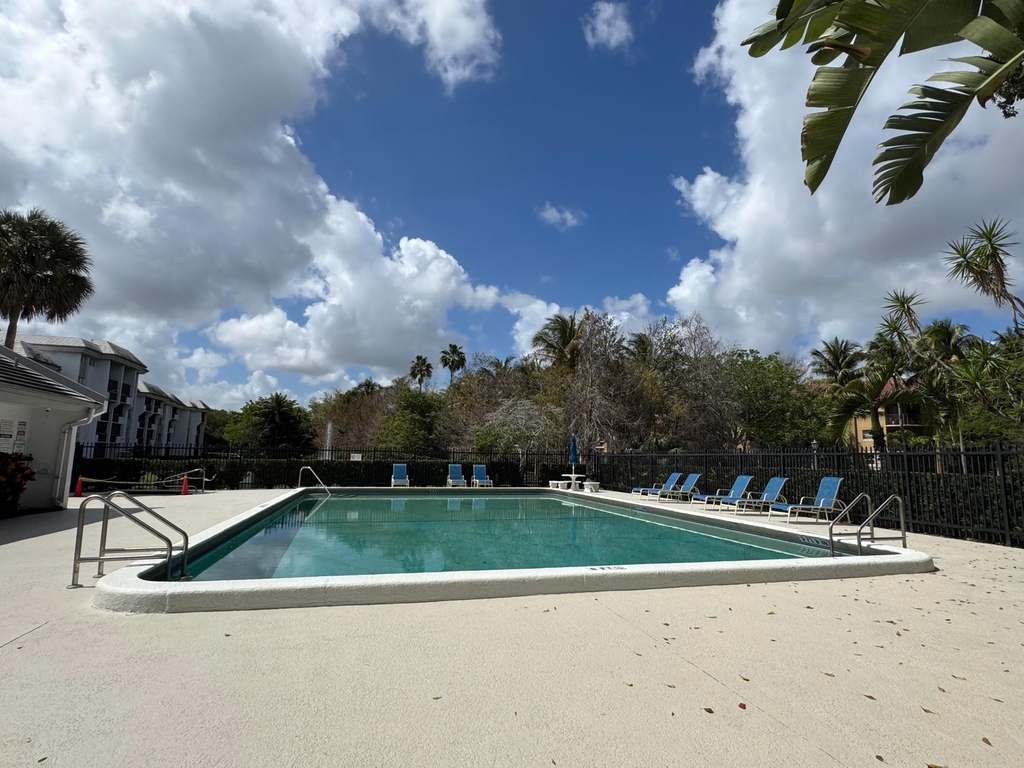 701 N Pine Island Road - Photo 22