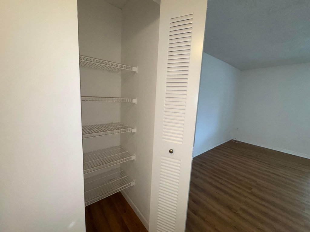 701 N Pine Island Road - Photo 9