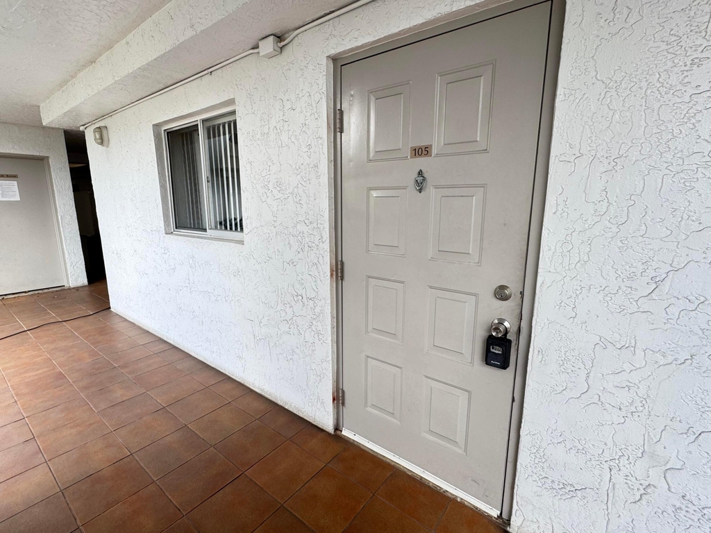 701 N Pine Island Road - Photo 18