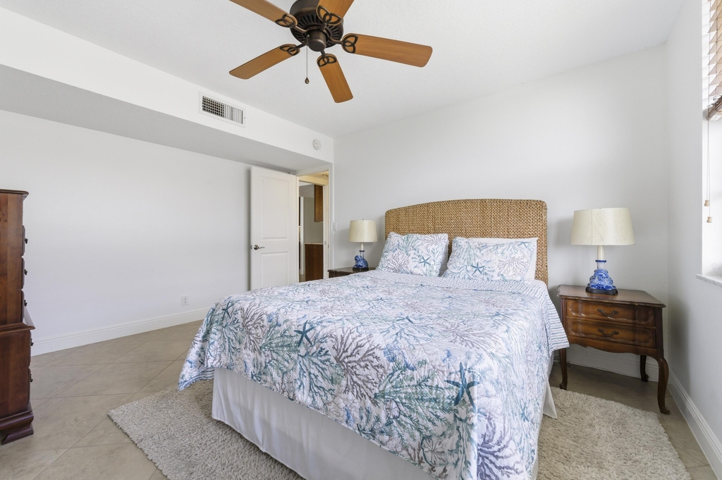 3000 Ne 48th Court - Photo 17
