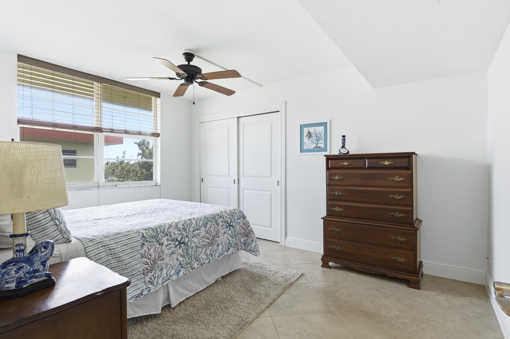 3000 Ne 48th Court - Photo 16