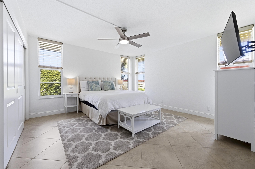 3000 Ne 48th Court - Photo 12