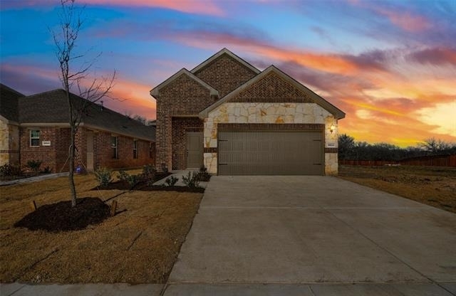 3911 Nature Court - Photo 0