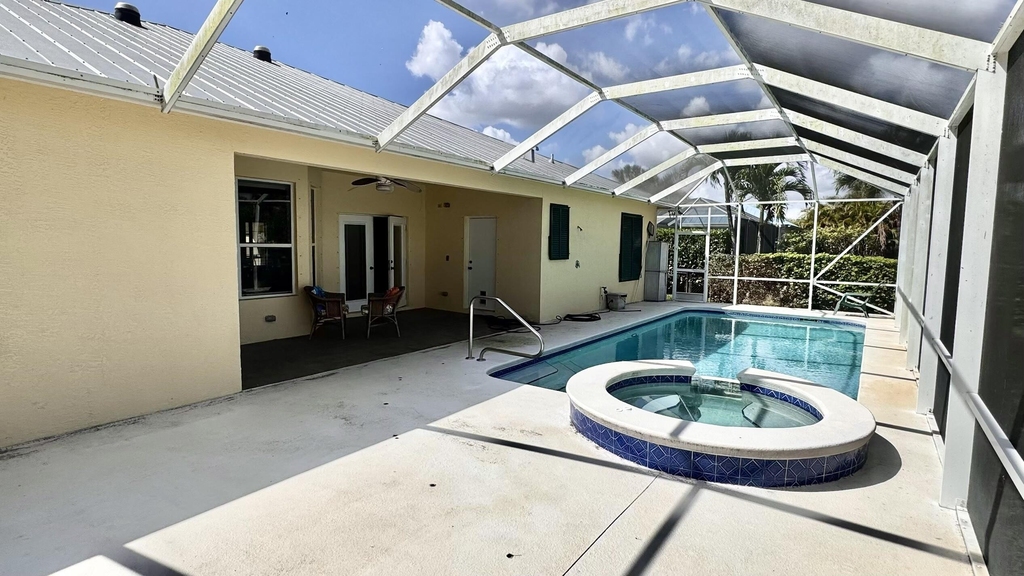 510 Sw South Carolina Drive - Photo 2