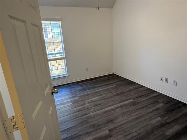 4669 Wales Drive - Photo 6