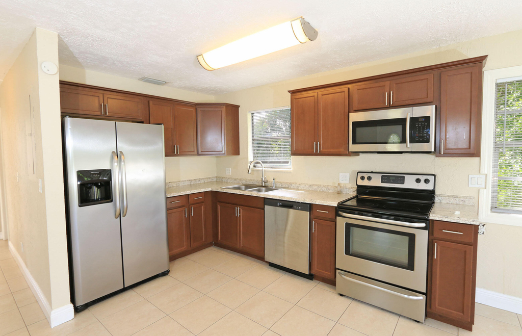 4916 Silver Oak Drive - Photo 23