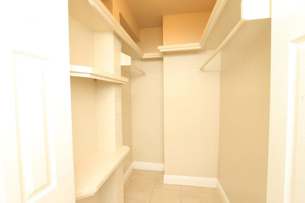 4916 Silver Oak Drive - Photo 10