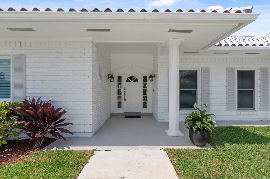 9010 Gardens Glen Circle - Photo 41