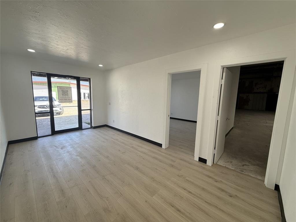 2412 Sw 14th Street - Photo 2