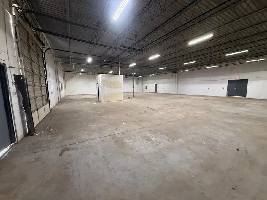 2015 Exchange Avenue - Photo 2